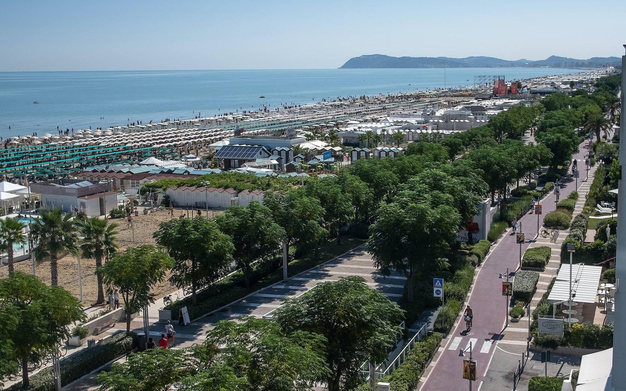 Hotel Lungomare Riccione Kültér fotó