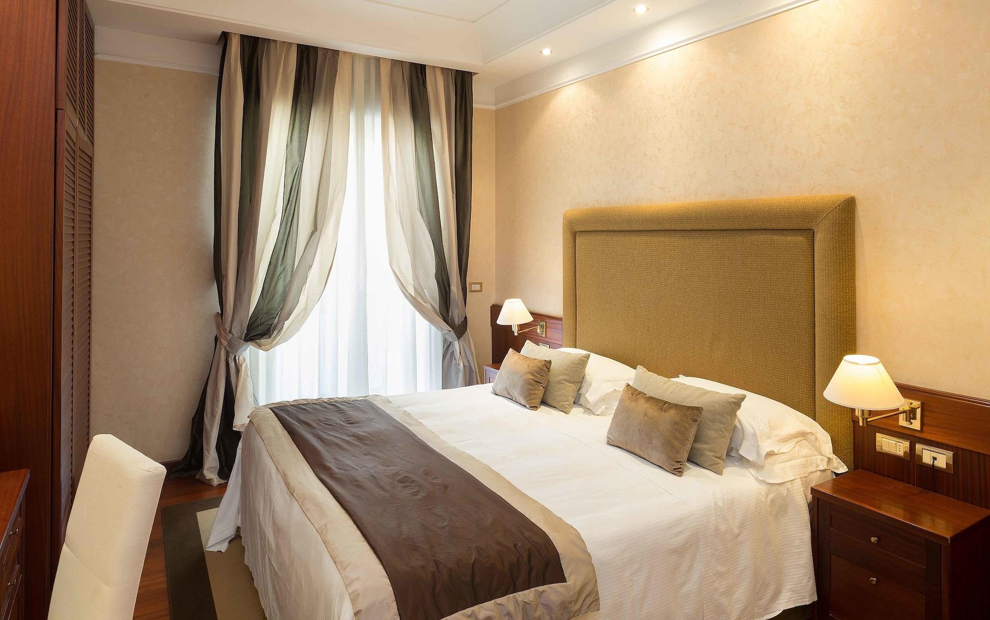 Hotel Lungomare Riccione Kültér fotó