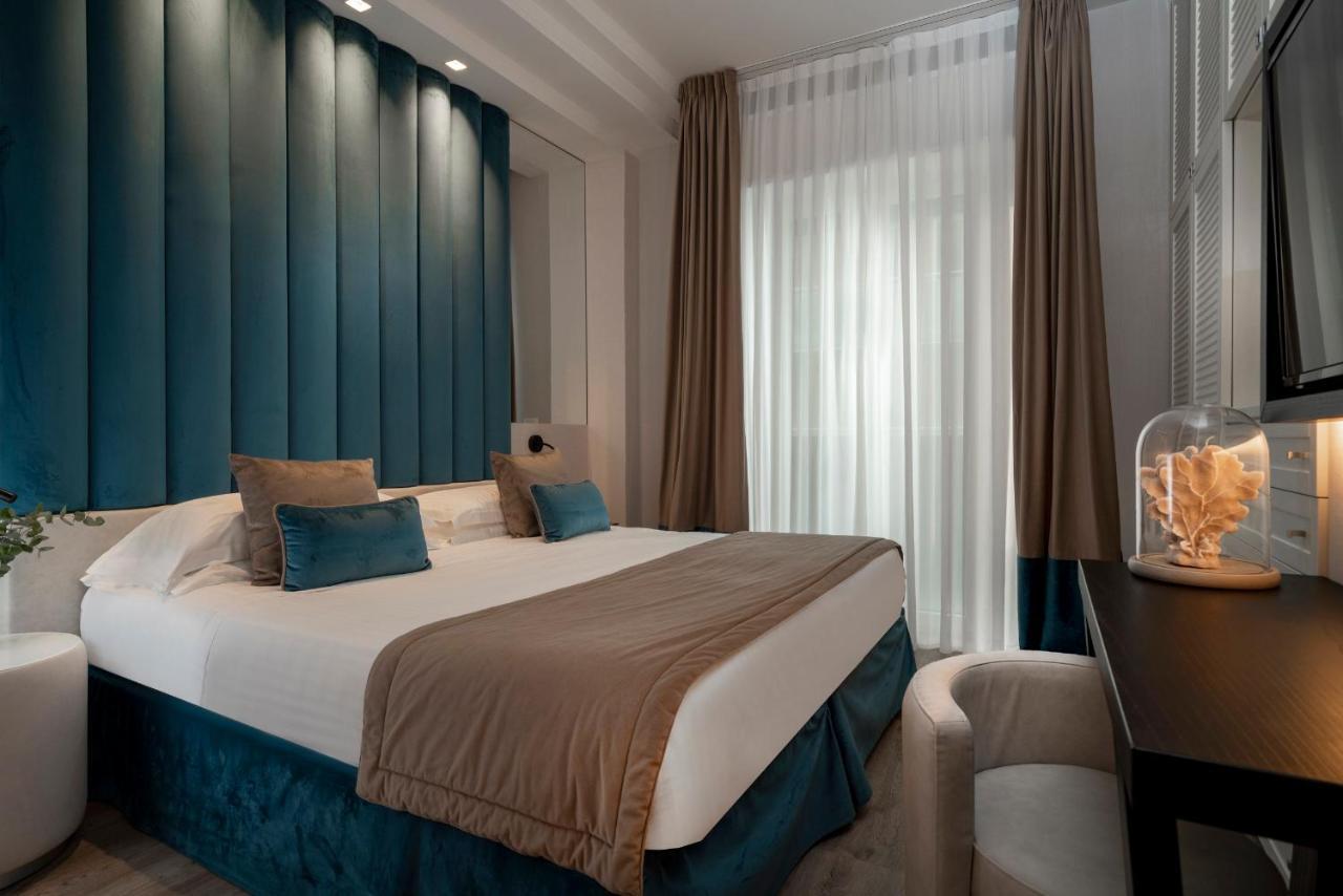 Hotel Lungomare Riccione Kültér fotó