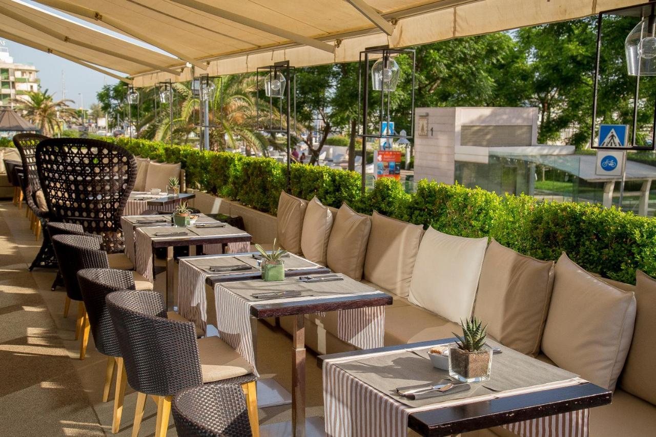 Hotel Lungomare Riccione Kültér fotó