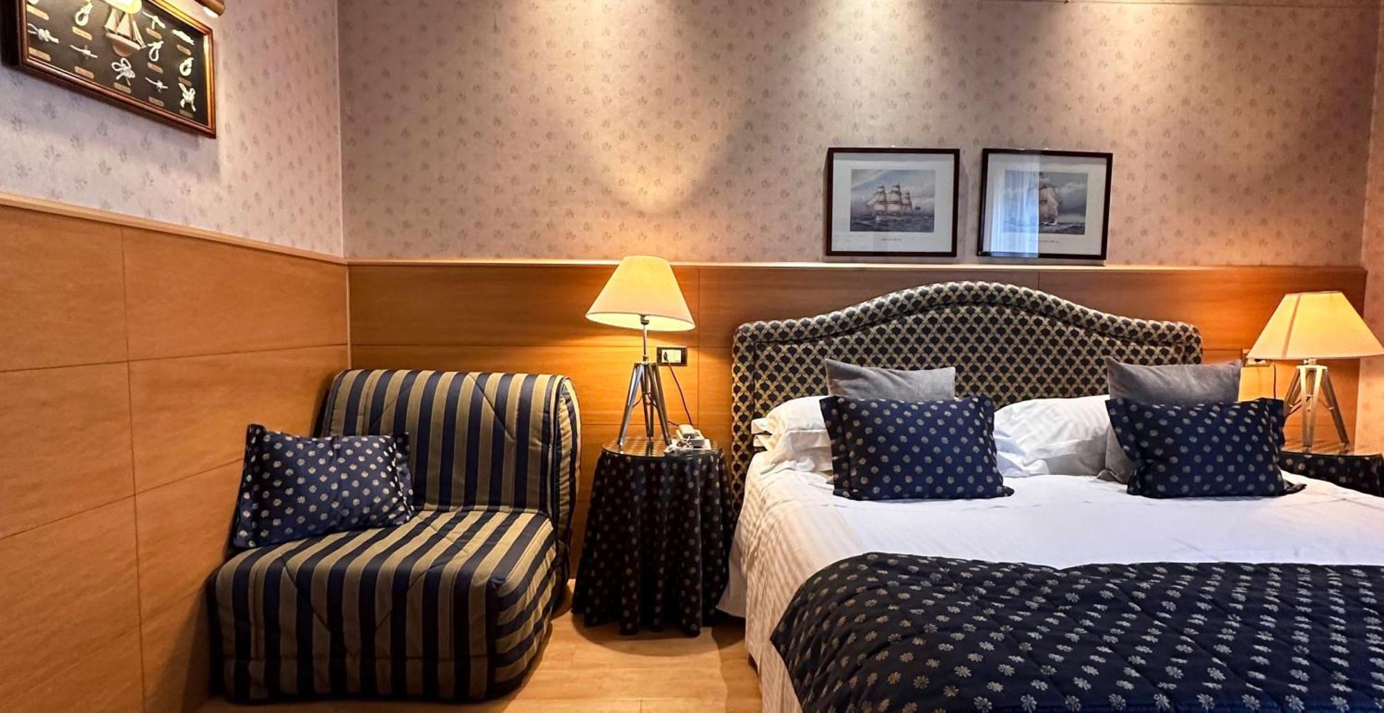 Hotel Lungomare Riccione Szoba fotó