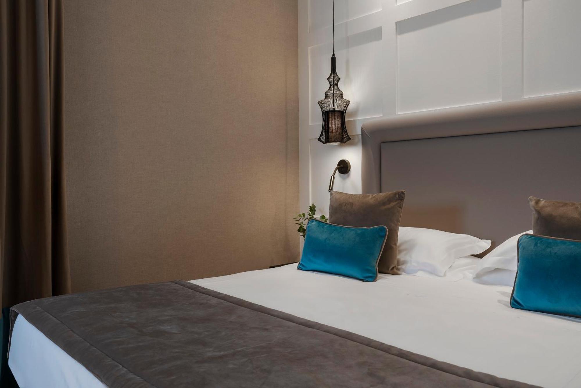 Hotel Lungomare Riccione Szoba fotó